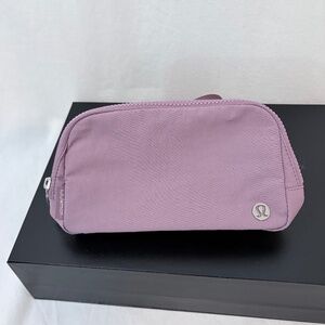 NWT LULULEMON Everywhere Belt Bag 1L color  LVLX)